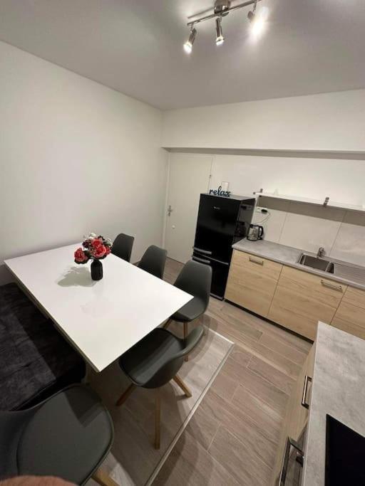 Direkt Bei U1 Apartment Vienna Luaran gambar